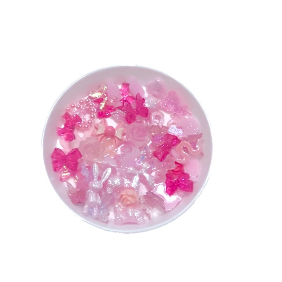 🆕 Pink Resin Nail Charm 50pc Mixed Pieces - Picture 2 of 4